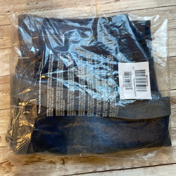 NWOT Angerella Women’s Mid Rise Ripped Jean Denim Shorts Stretchy X-Large XL - Picture 14 of 16